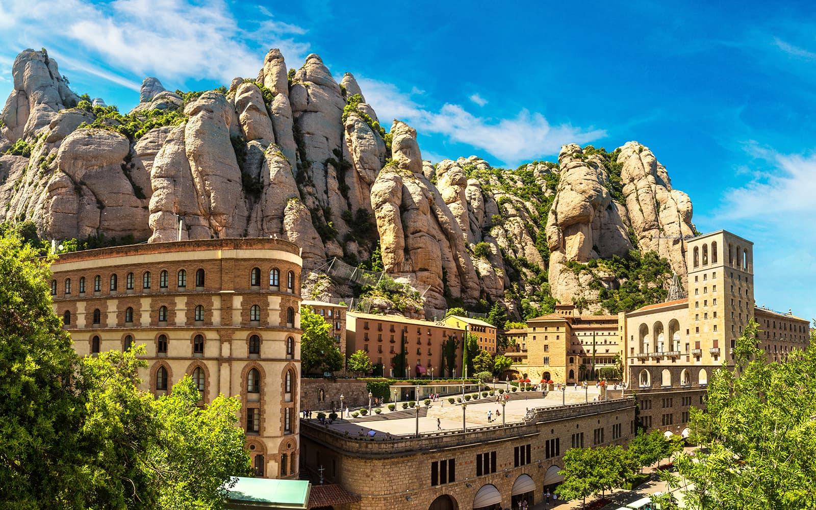 Easy Montserrat Tickets in Barcelona - Features | TickYourList