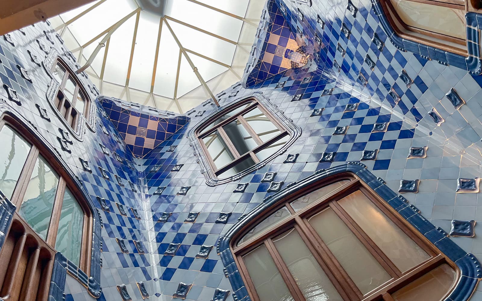 Combo (Save 5%): Casa Milà + Casa Batlló Entry Tickets with Audio Guide in Barcelona - Features | TickYourList