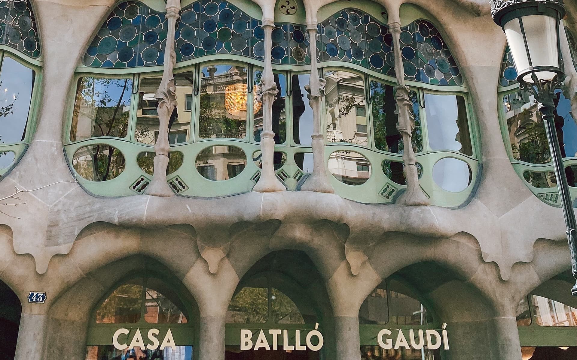 Combo (Save 5%) : Casa Batlló + Barcelona Zoo Tickets in Barcelona - Attractions | TickYourList