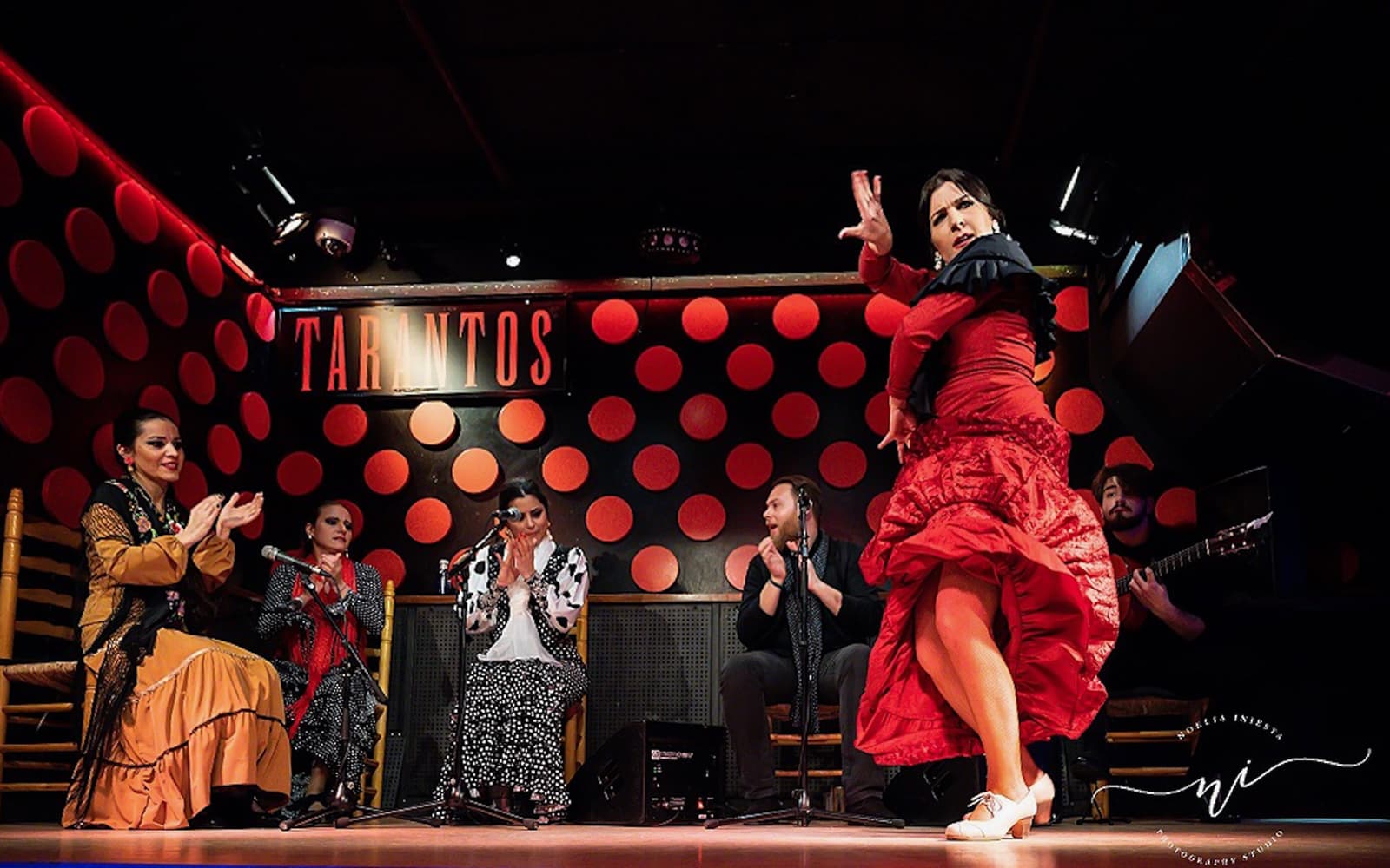 Barcelona Gothic Quarter Korean/Japanese/Chinese-Guided Tour with Flamenco Show tickets in Barcelona - Full Experience | TickYourList