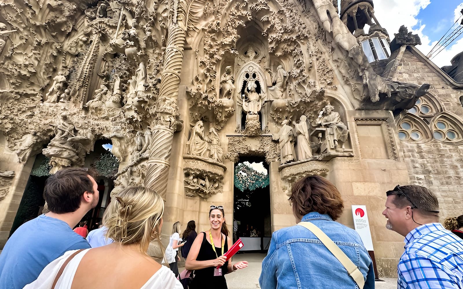 Full-Day Guided Tour of Barcelona with Skip-the-Line Entry to Park Güell & Sagrada Família