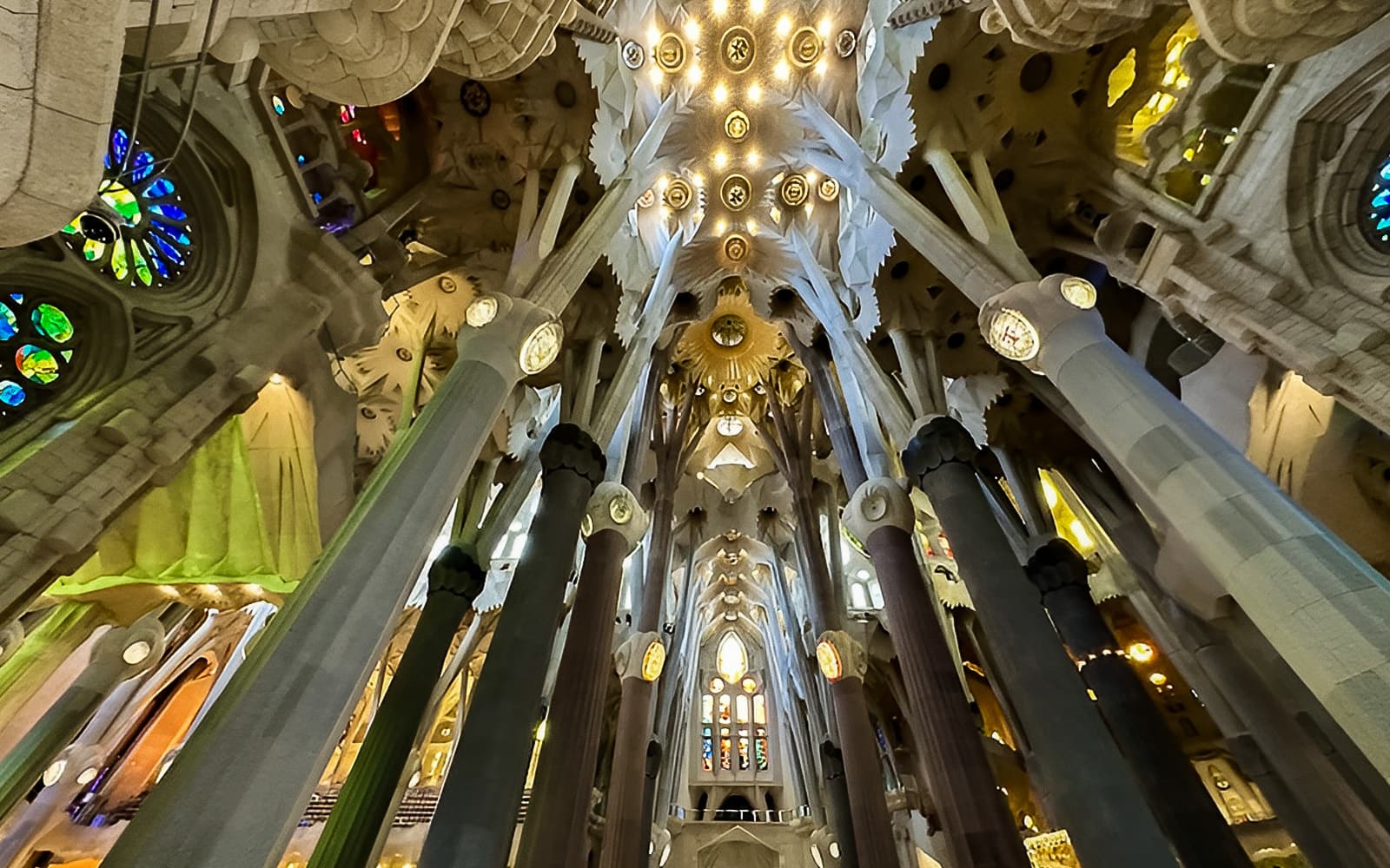 Full-Day Guided Tour of Barcelona with Skip-the-Line Entry to Park Güell & Sagrada Família tickets in Barcelona - Activities | TickYourList