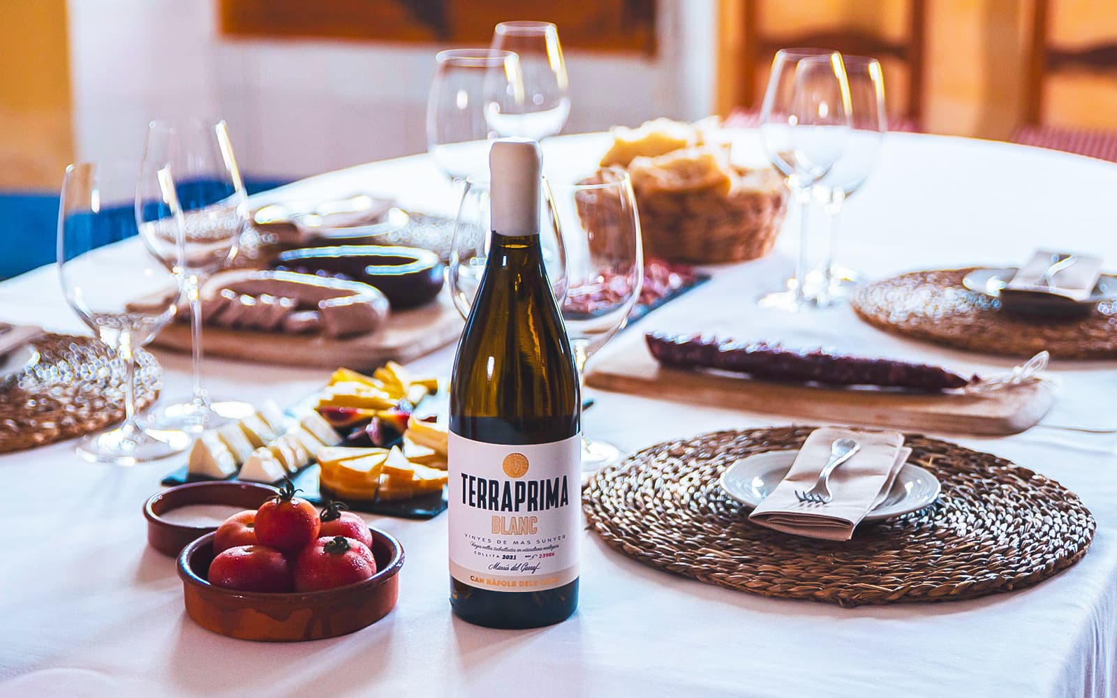 6-Hour Wine Tasting Tour with Snacks in Barcelona tickets in Barcelona - Features | TickYourList