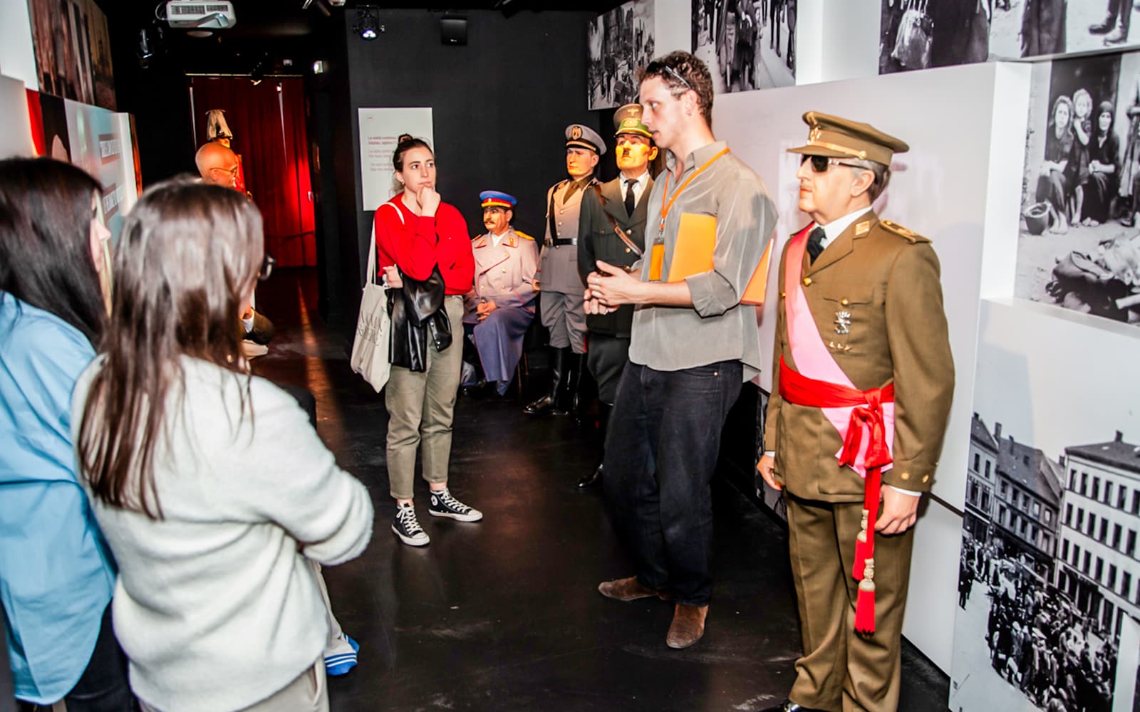 Barcelona Wax Museum VIP Guided Photo Tour tickets in Barcelona - Features | TickYourList