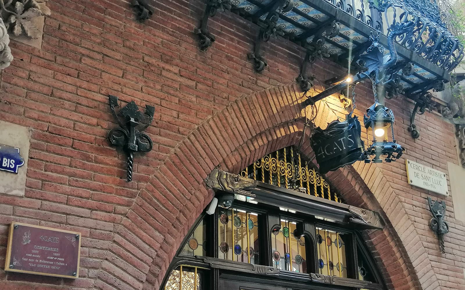 Picasso in Barcelona Tour With Museum Entry + Wine and Tasting Upgrade tickets in Barcelona - Features | TickYourList