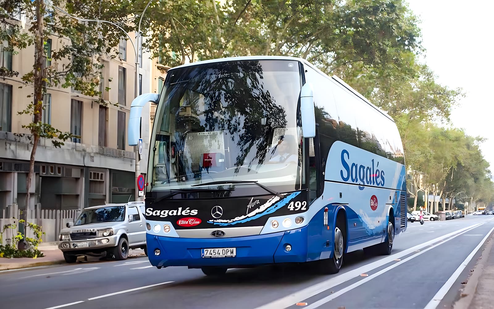 Sagales Tickets: Bus Transfers from Girona Airport to/from Estació del Nord in Barcelona - Attractions | TickYourList