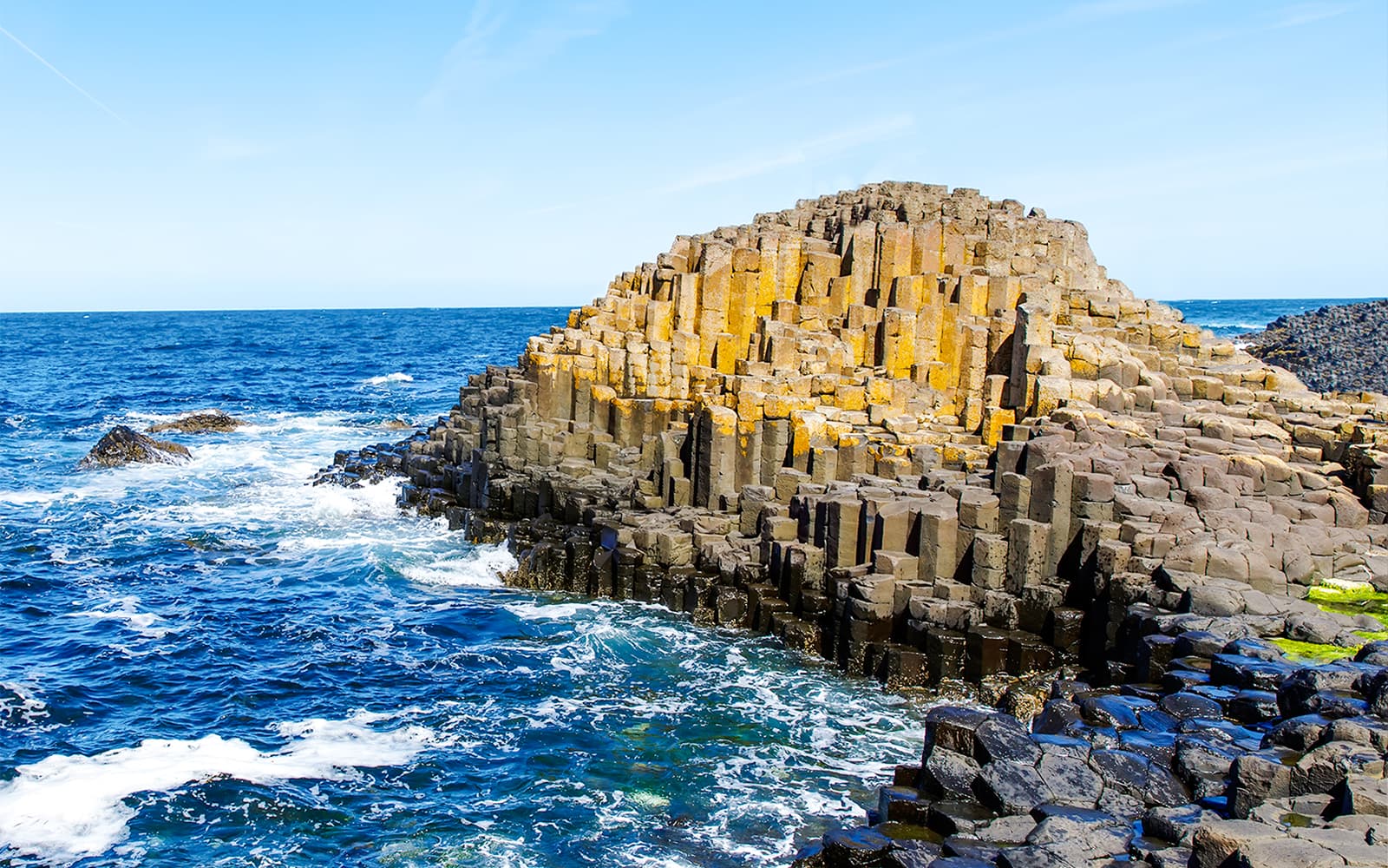 From Dublin: Giants Causeway and Titanic Experience