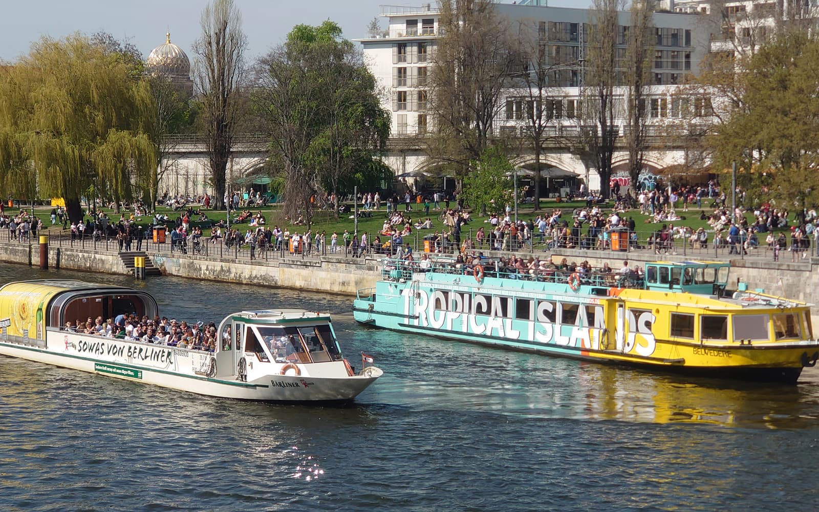 Berlin: 1 Hour Sightseeing Cruise on the River Spree