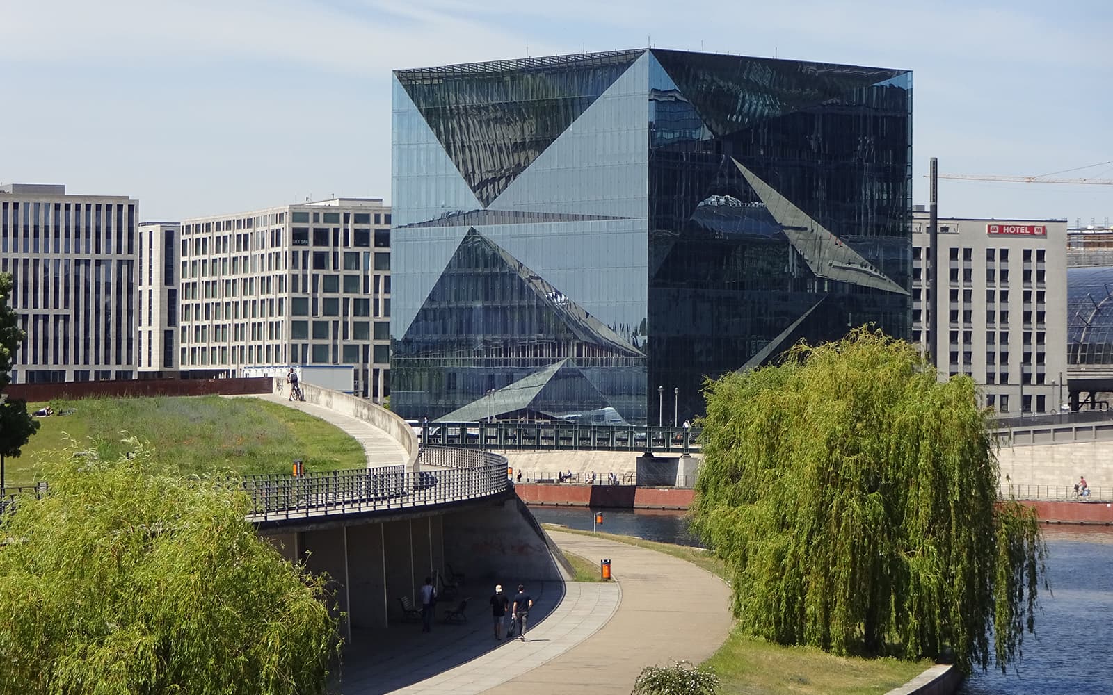 Berlin: 1 Hour Sightseeing Cruise on the River Spree tickets in Berlin - Features | TickYourList