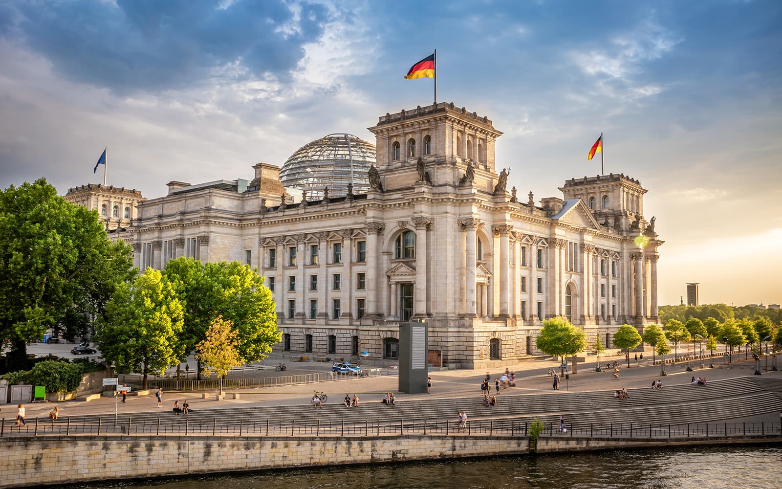 German Guided Tour of Parliament District