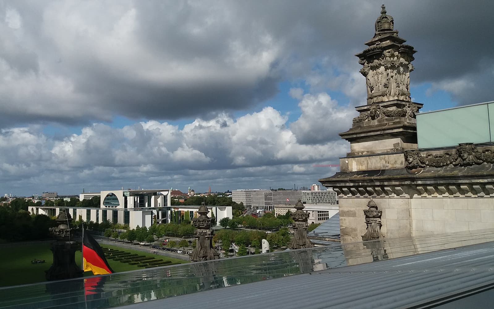 Multi-lingual Private Guided Tour of Reichstag & Glass Dome tickets in Berlin - Features | TickYourList
