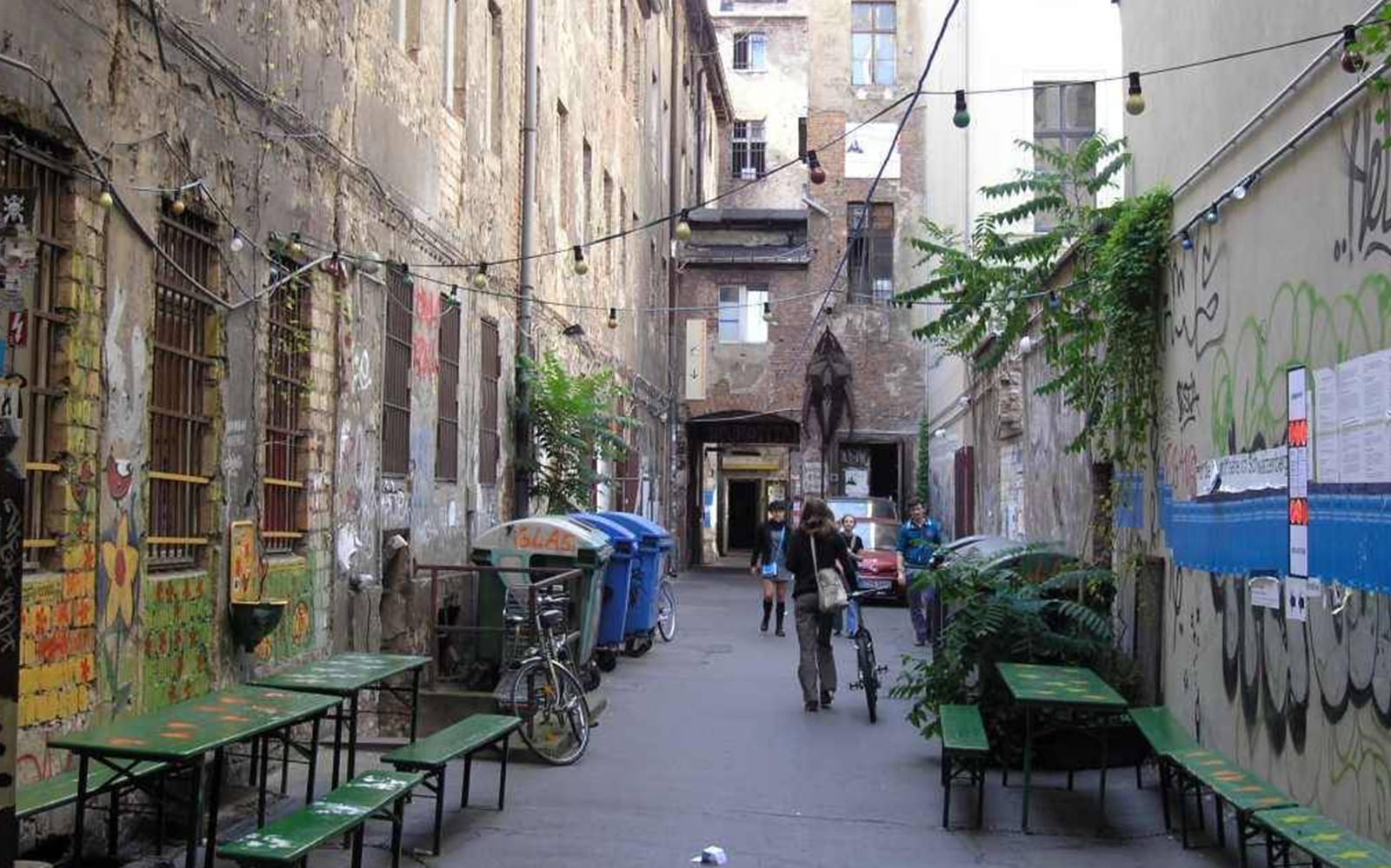 Guided Tour of Scheunenviertel and the Hackesche Höfe tickets in Berlin - Activities | TickYourList