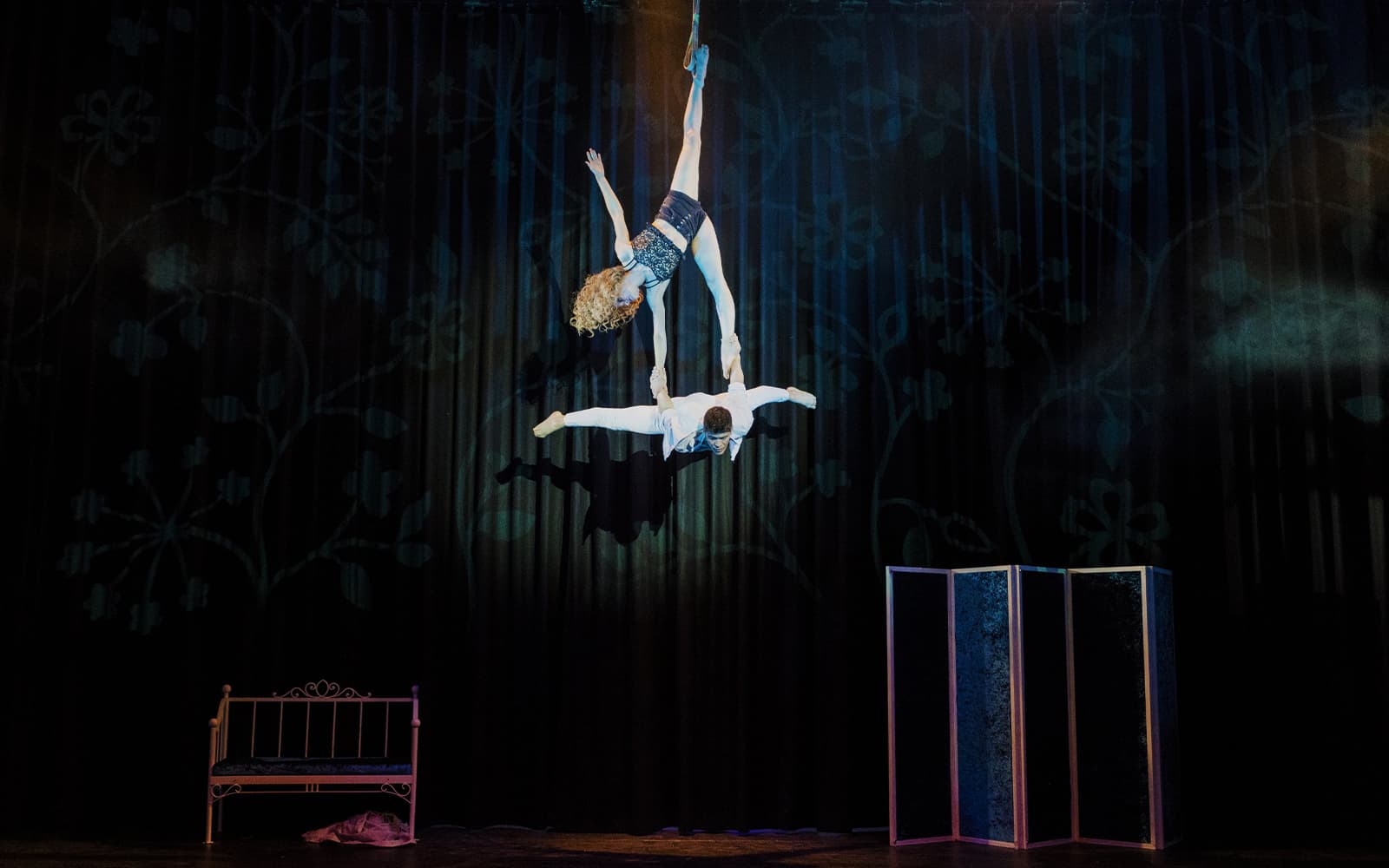 Tickets to Woodstock Variety Show: Festival Hits & Acrobatics in Berlin - Highlights | TickYourList