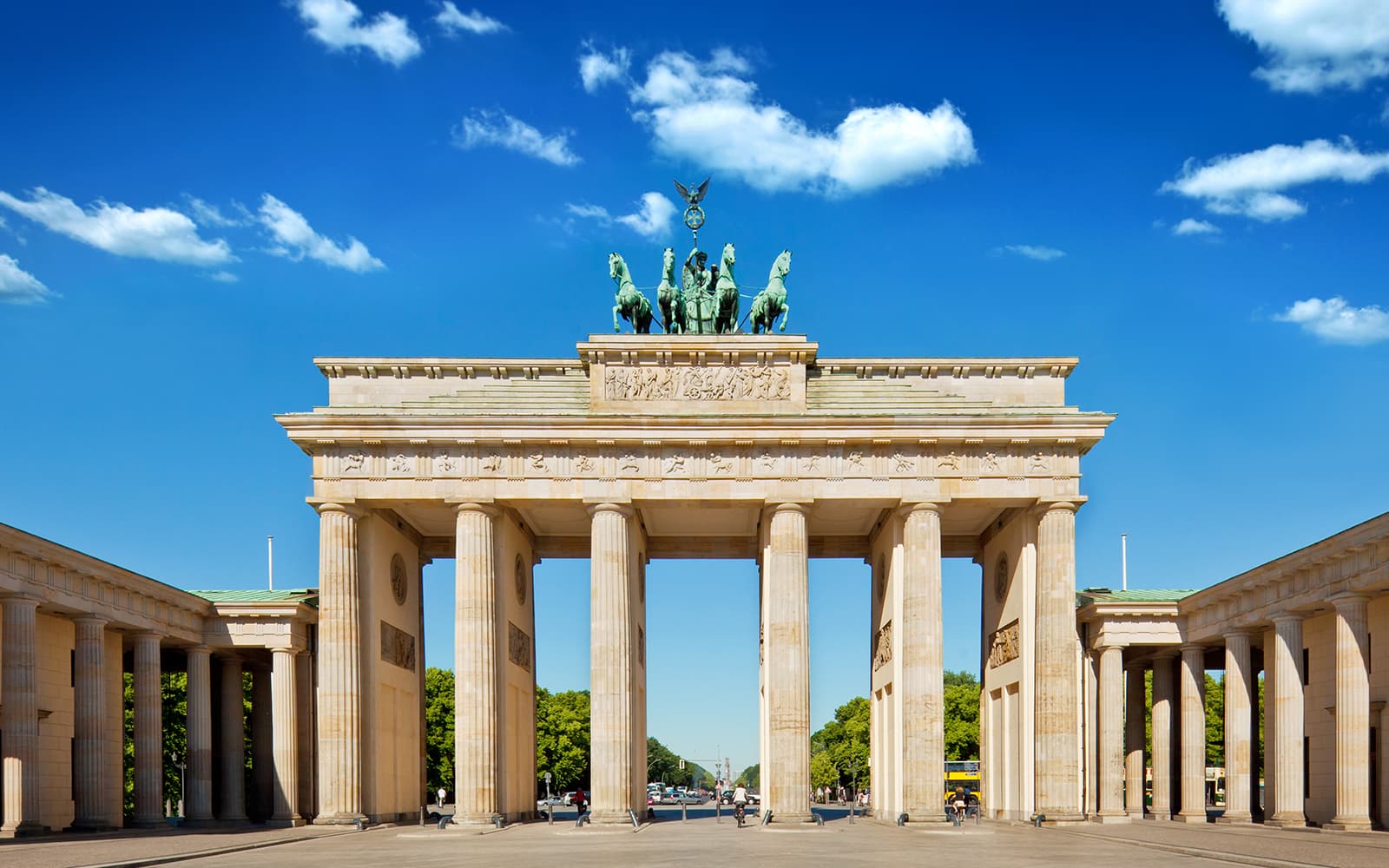 2.5-Hour Guided Tour of the Reichstag Building & Government District
