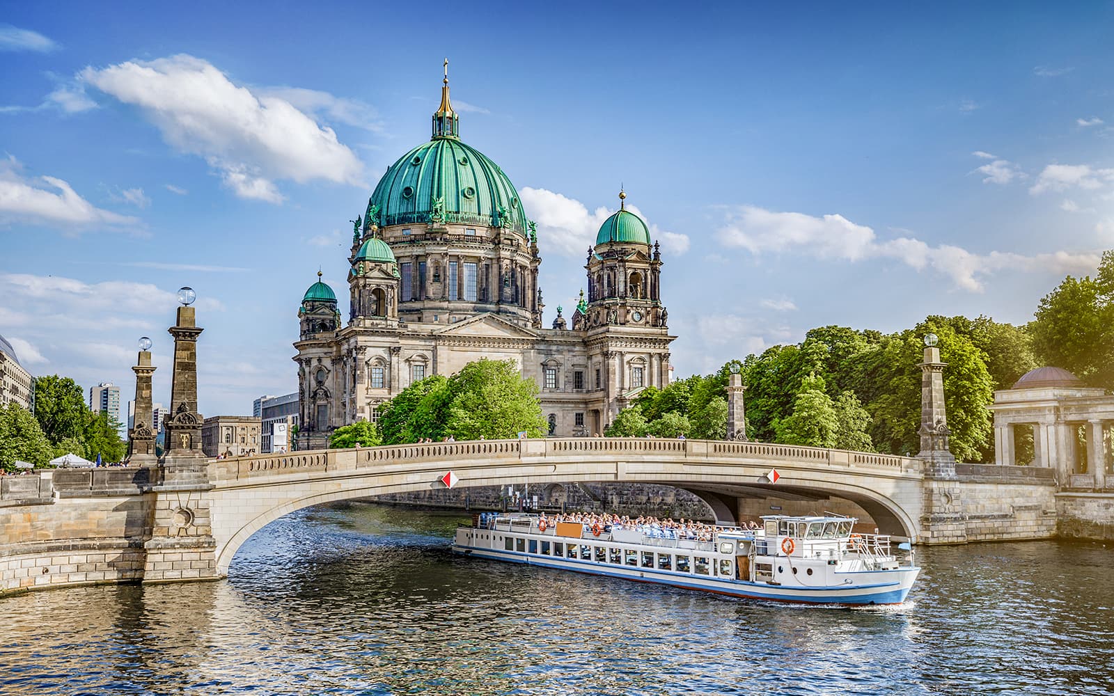 Combo (Save 8%): 24/48-Hour Hop-On Hop-Off Tour of Berlin + Guided City Cruise tickets in Berlin - Highlights | TickYourList