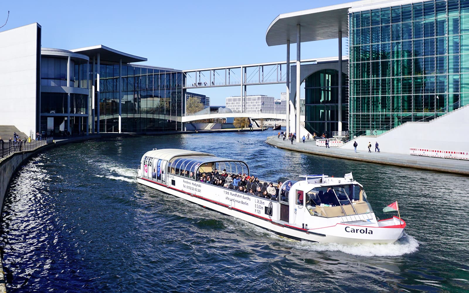Berlin Cruise with Guide in English & German