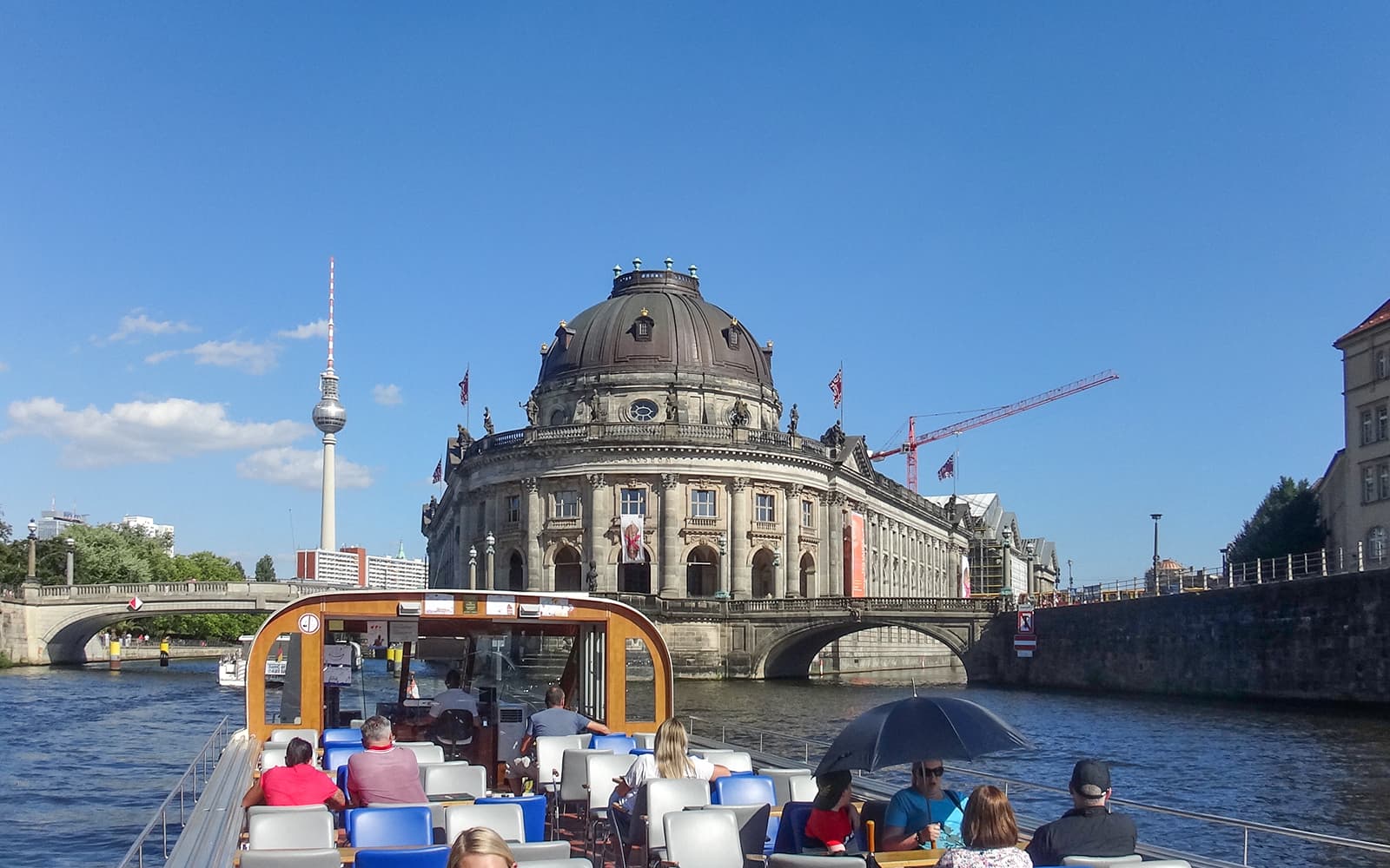 1- Hour Berlin Sightseeing Cruise from Hackascher Markt