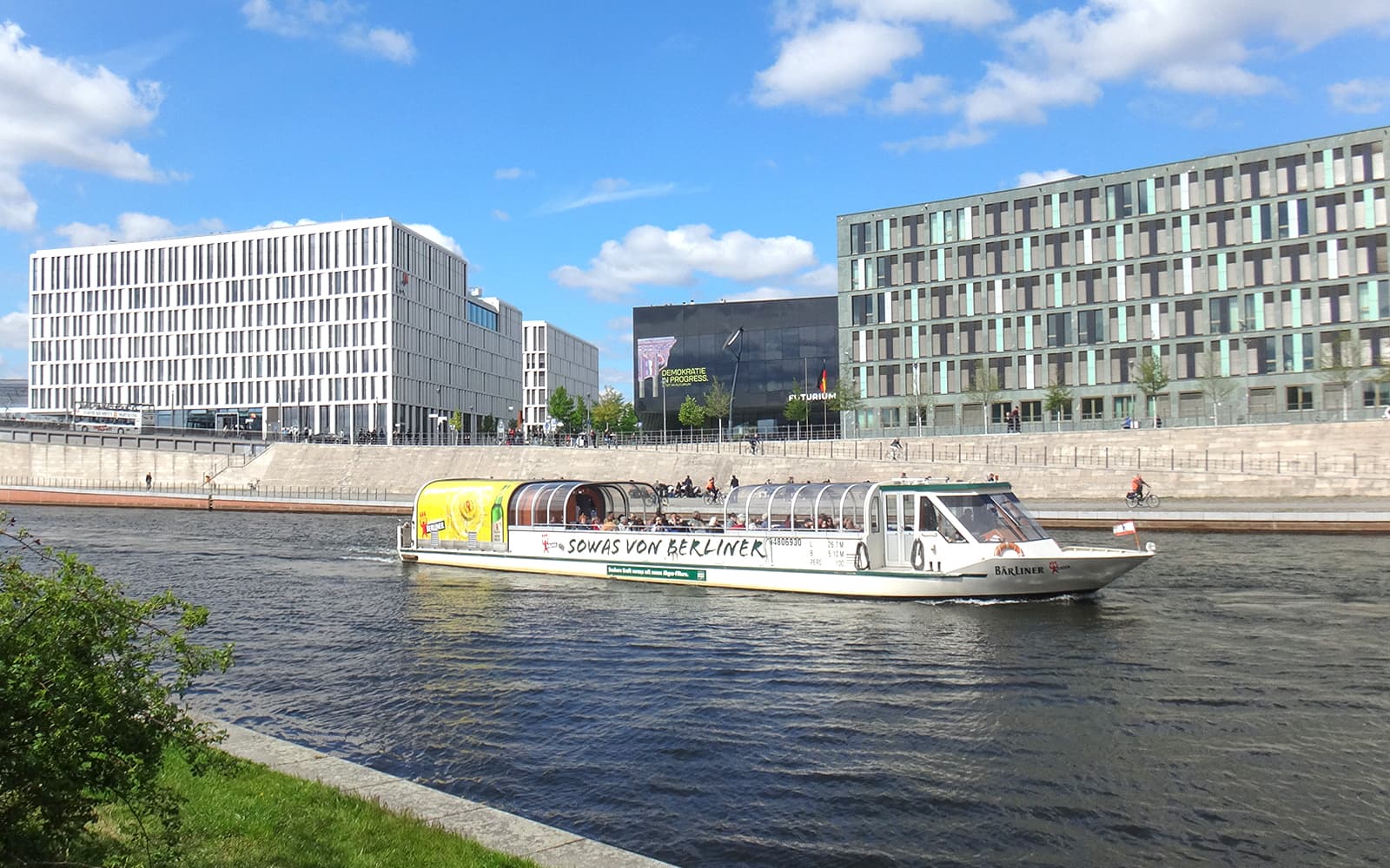 1- Hour Berlin Sightseeing Cruise from Hackascher Markt tickets in Berlin - Features | TickYourList