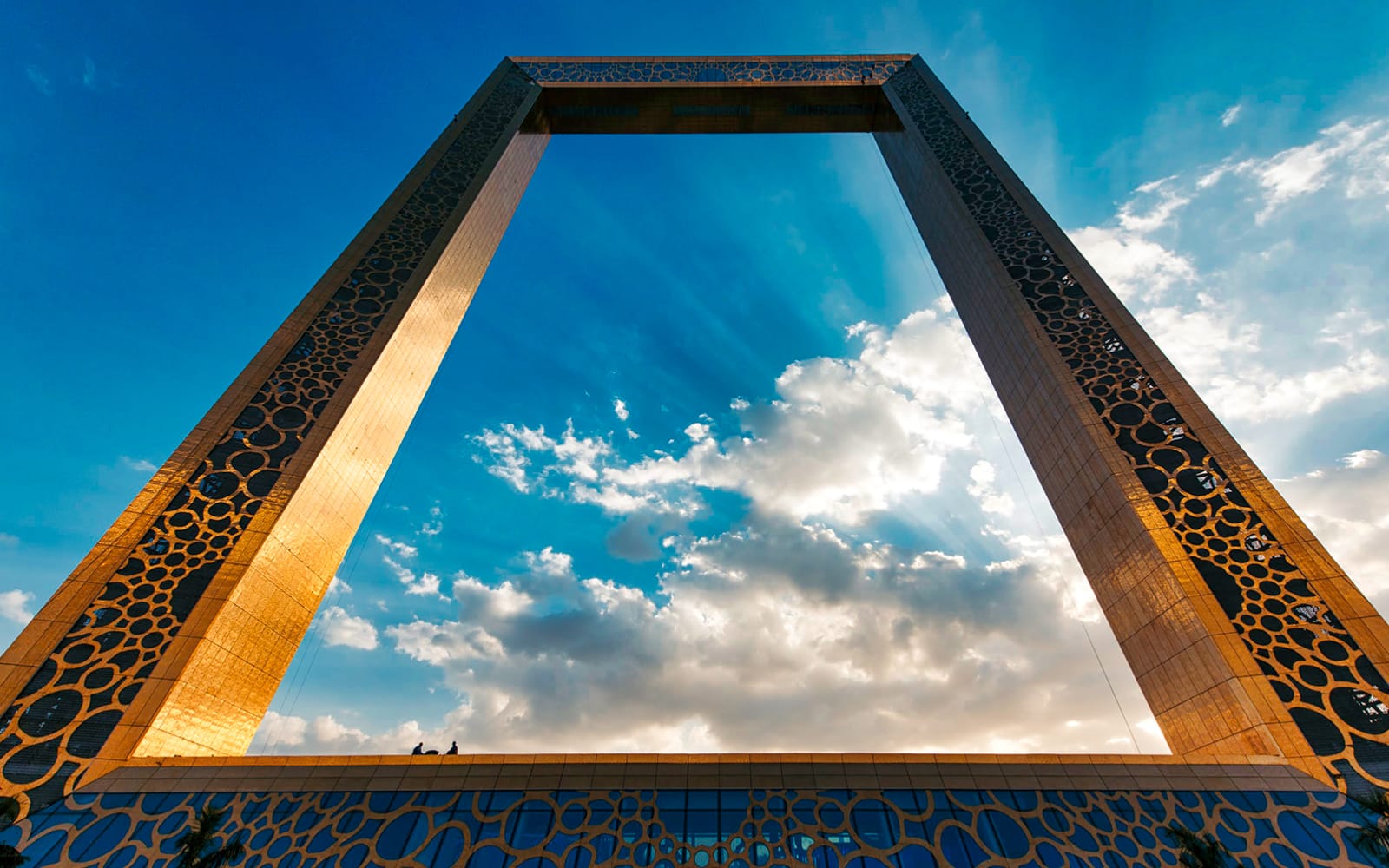 33746c7c-dc1a-4b2f-b497-e6f759e15a3c-8541-dubai-dubai-frame-02.jpg