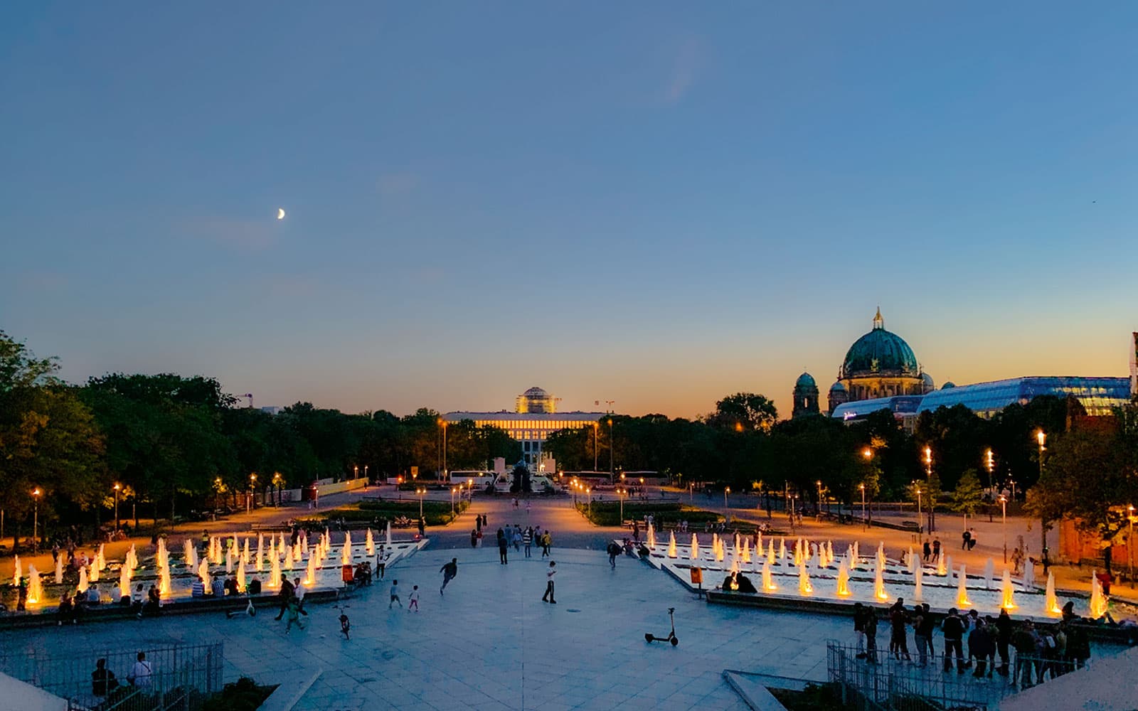 Big Bus: Berlin Festival of Lights Night Tour tickets in Berlin - Features | TickYourList