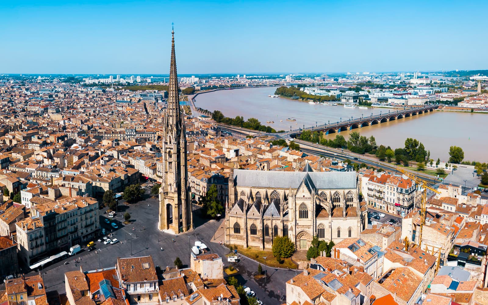 City Exploration Game of Bordeaux Old Town