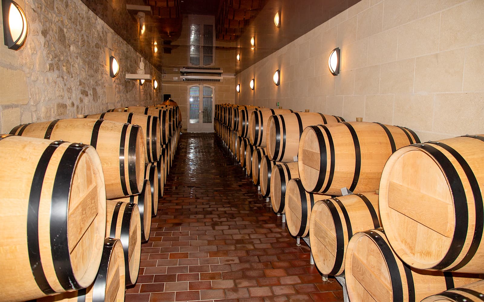 From Bordeaux: Saint-Émilion Half-Day Guided Tour tickets in Bordeaux - Features | TickYourList