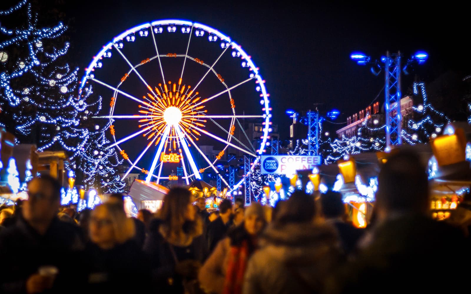 Tootbus: Brussels Christmas Lights Night Bus Tour tickets in Brussels - Features | TickYourList