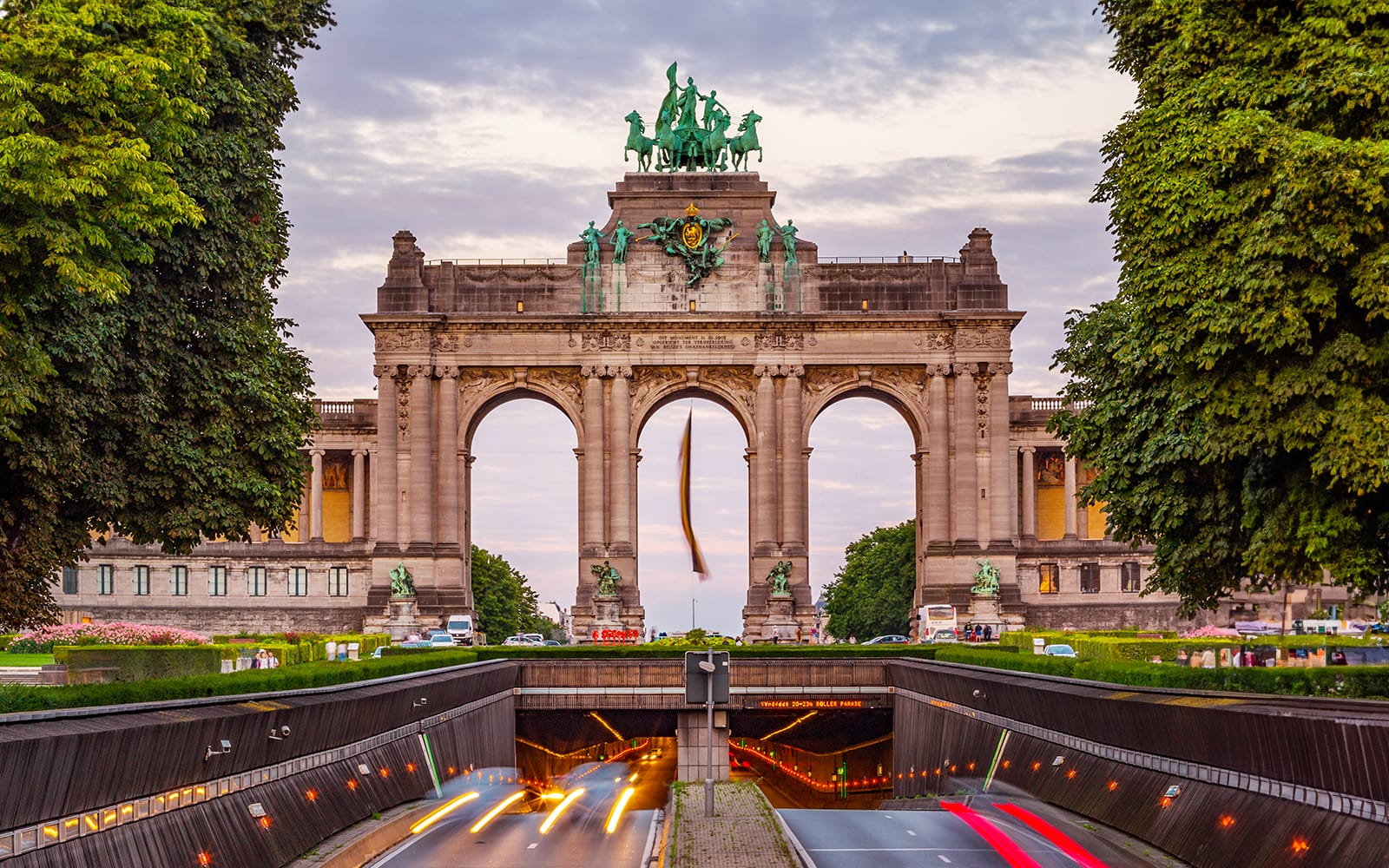 Combo (Save 16%): Brussels Evening Bus Tour + The View Tickets in Brussels - Activities | TickYourList