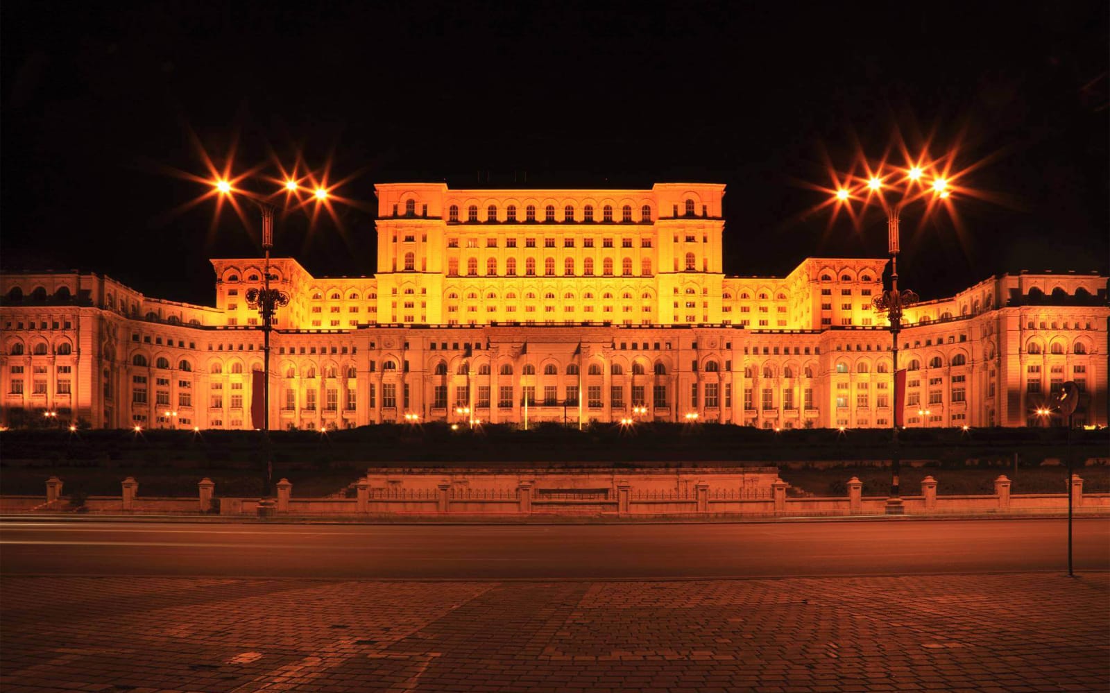 After Dark City Tour and Traditional Dinner tickets in Bucharest - Activities | TickYourList