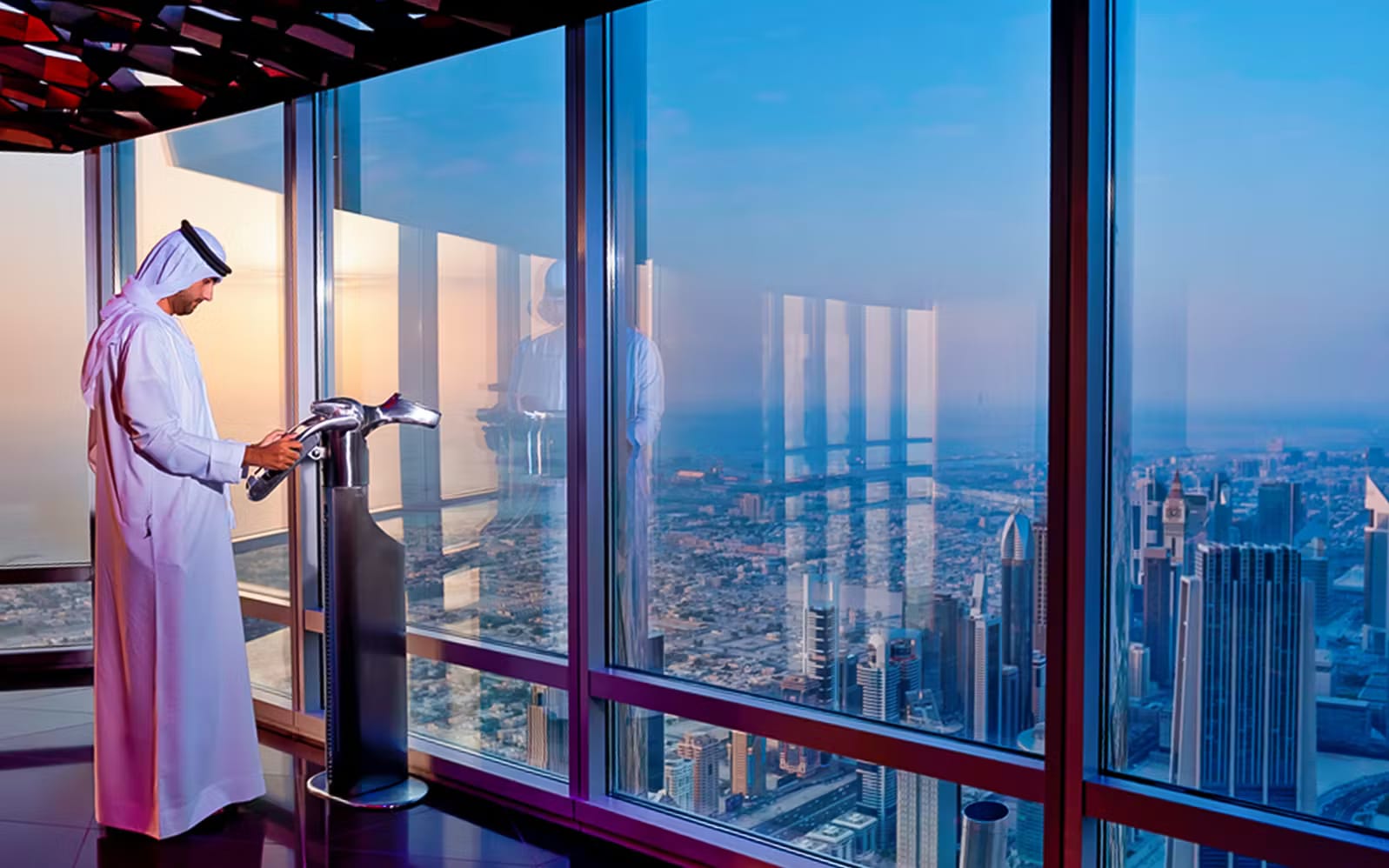 735c86d7-c70f-4649-9ac2-dadf1f7b677d-1866-dubai-burj-khalifa-at-the-top-tickets--level-124---125-04.avif