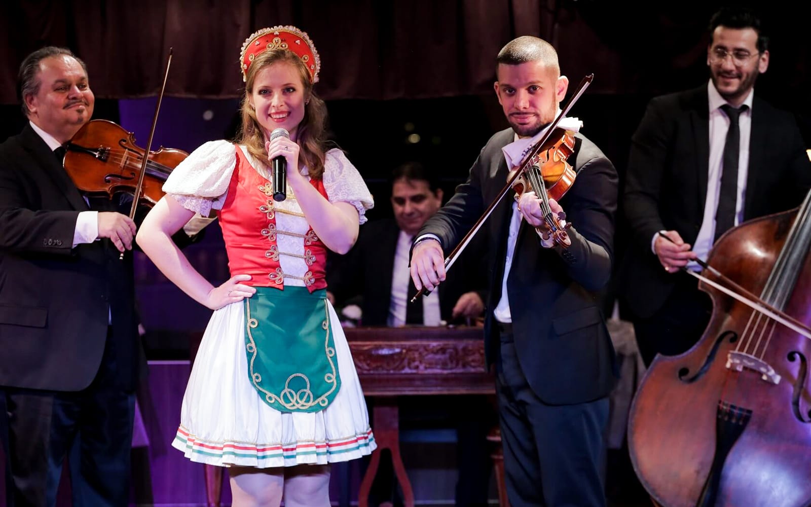 Budapest: Danube Dinner Cruise with 7-Course Menu & Folklore Show tickets in Budapest - Highlights | TickYourList