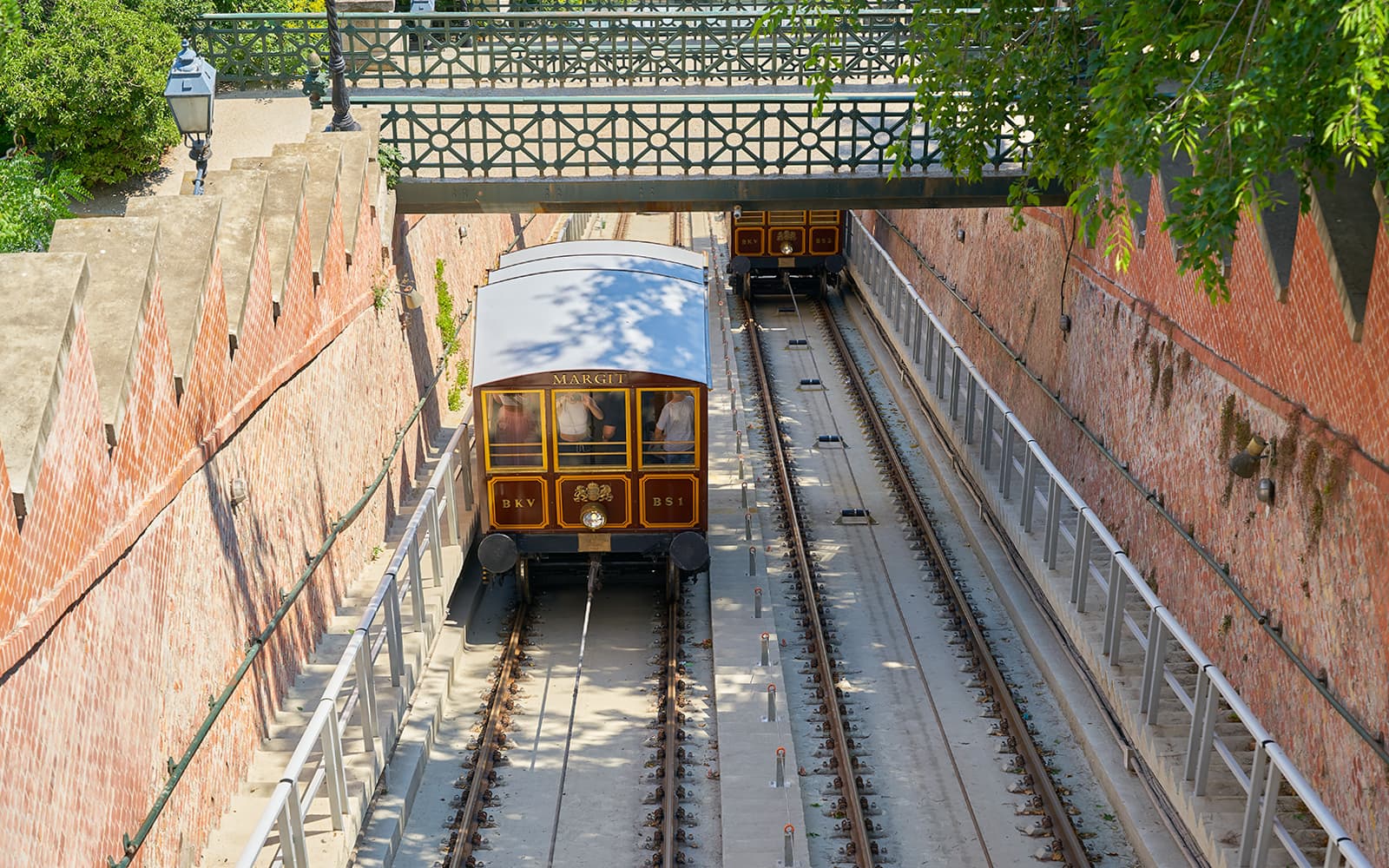 Budapest Hop on Hop Off Bus with Boat Tour tickets in Budapest - Highlights | TickYourList