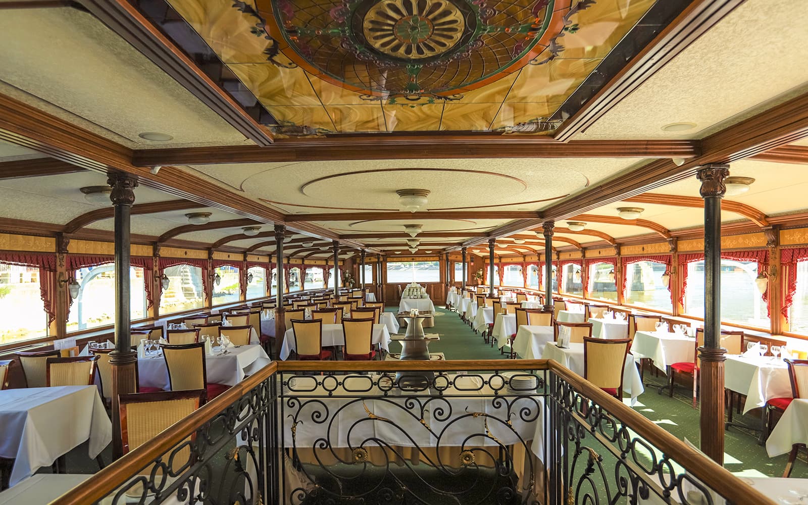 Budapest: Dinner Cruise with Live Music & Folklore Show tickets in Budapest - Attractions | TickYourList