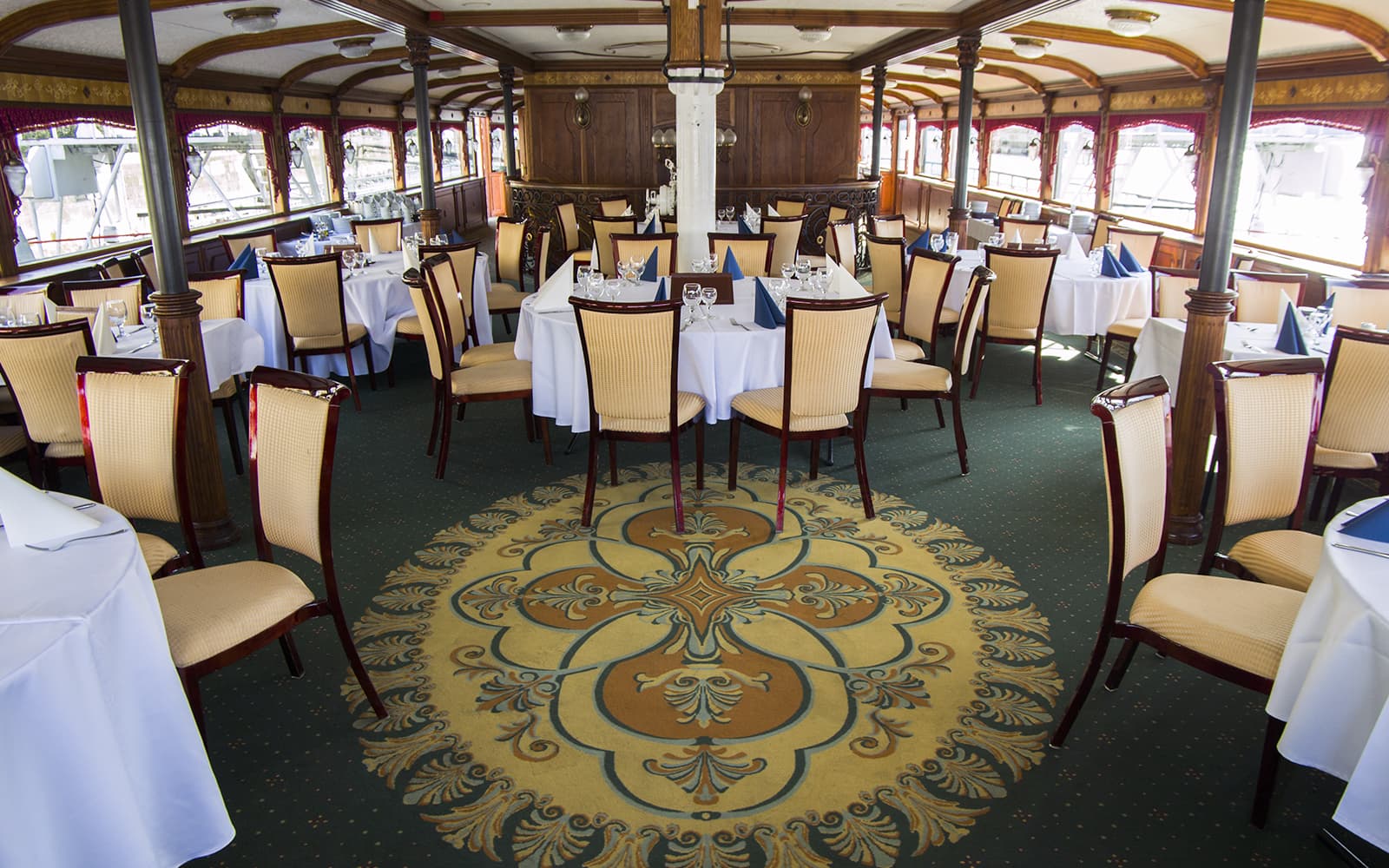 Budapest: Dinner Cruise with Live Music & Folklore Show tickets in Budapest - Activities | TickYourList