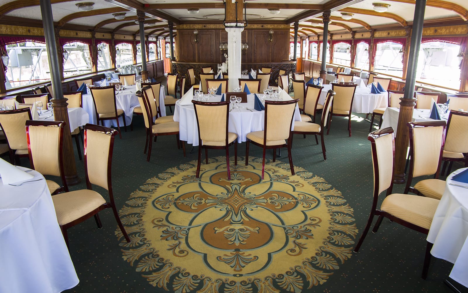 Budapest: Dinner Cruise with Live Music & Folklore Show tickets in Budapest - Activities | TickYourList