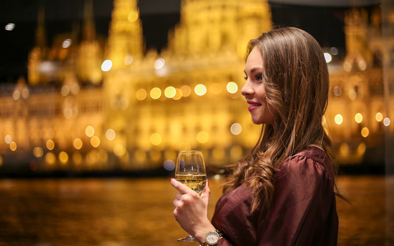 Budapest Dinner Cruise with Piano Battle Show tickets in Budapest - Highlights | TickYourList