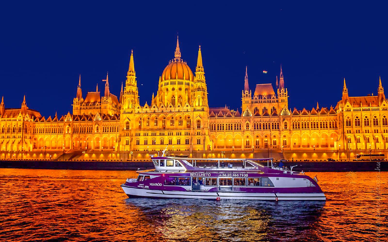 Budapest Danube River Sunset Cocktail Sightseeing Cruise tickets in Budapest - Attractions | TickYourList