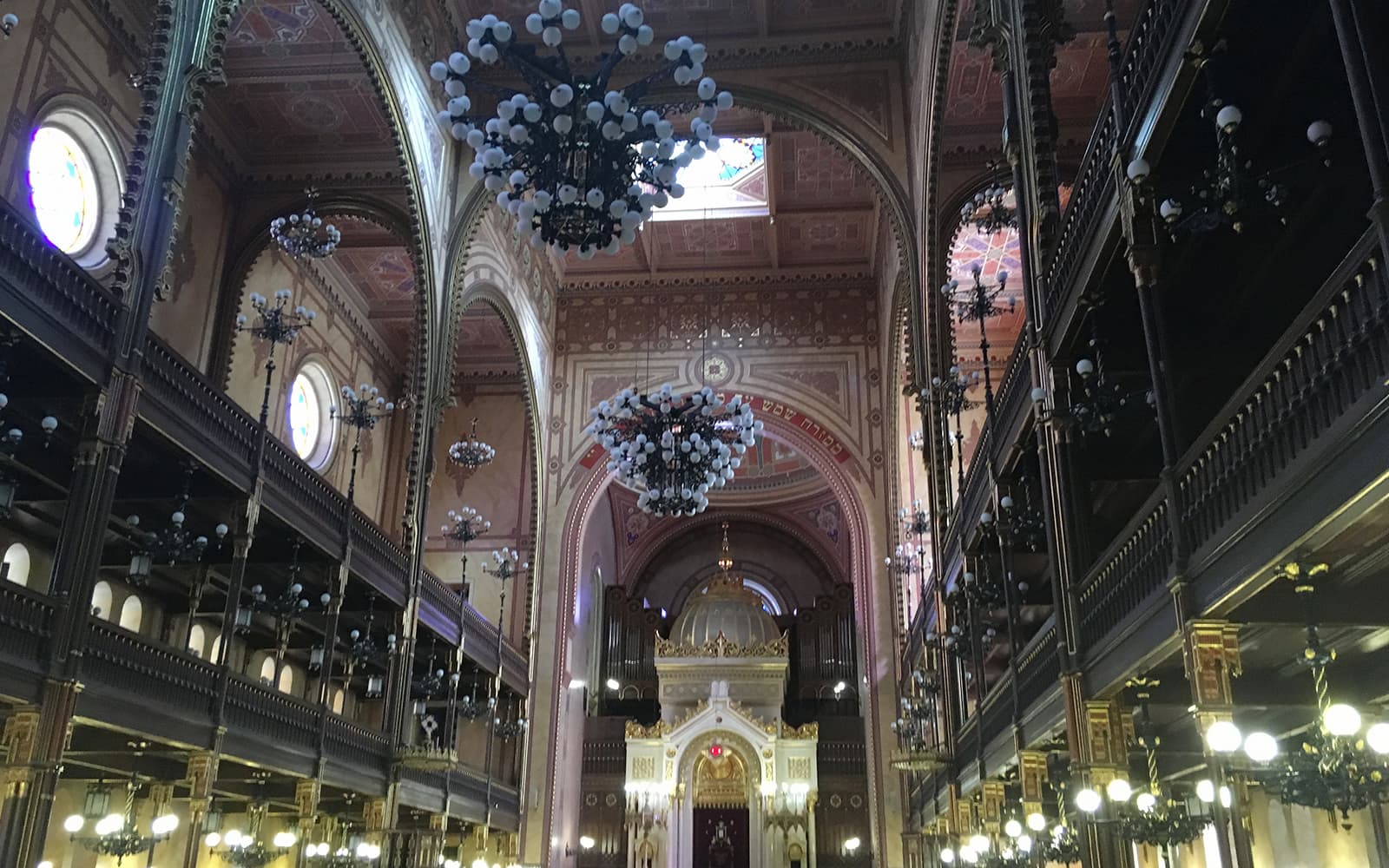 Jewish Heritage Tour with Admission to Dohany Street Synagogue tickets in Budapest - Features | TickYourList