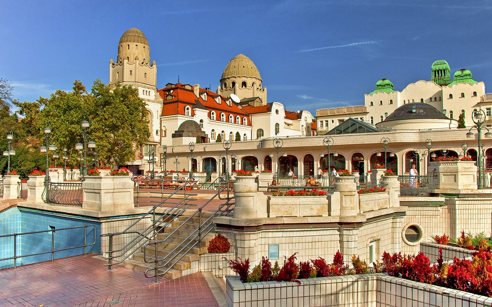 Gellert Spa Tickets with Locker or Private Cabin in Budapest - Highlights | TickYourList