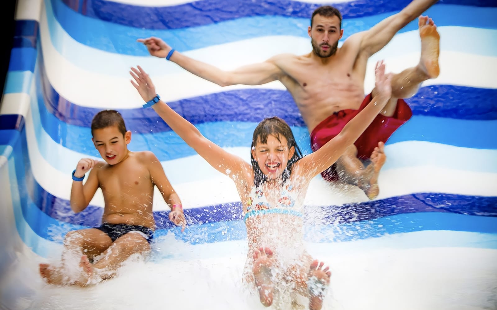 Budapest: All-Day Entrance Ticket to Aquaworld Water Park in Budapest - Activities | TickYourList