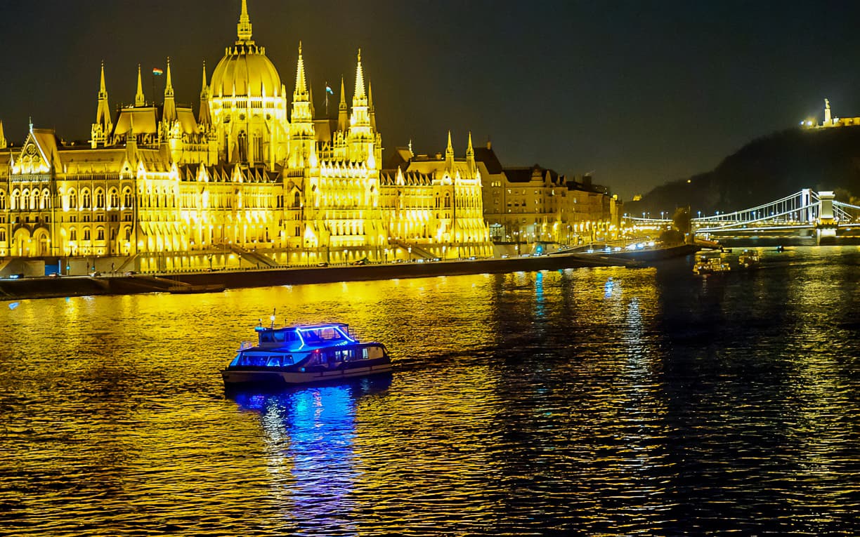 Christmas Cruise in Budapest with 4-Course Dinner, Piano Battle Show & More tickets in Budapest - Attractions | TickYourList