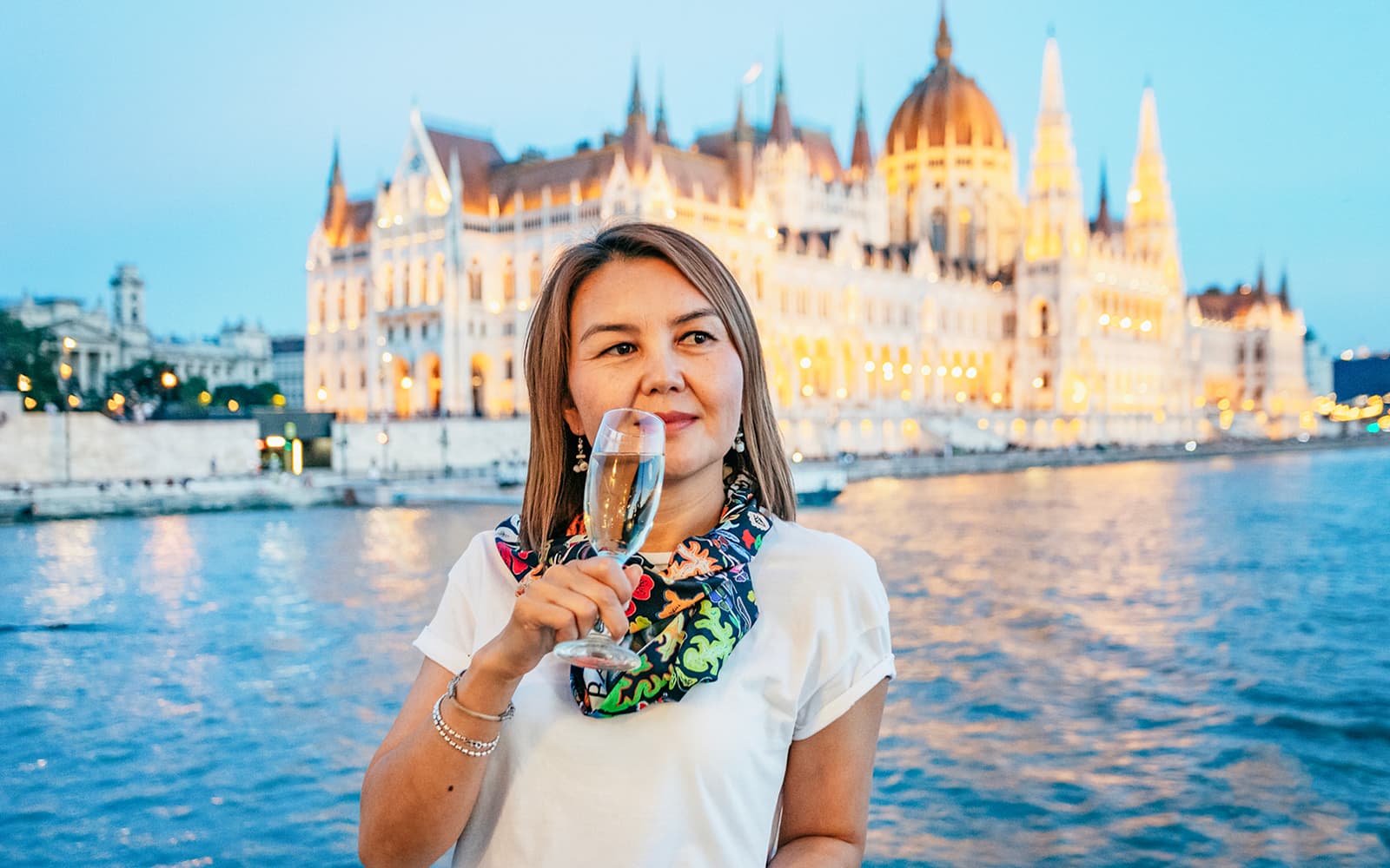 Christmas or New Year’s Eve Dinner Cruise with Live music on Danube tickets in Budapest - Activities | TickYourList