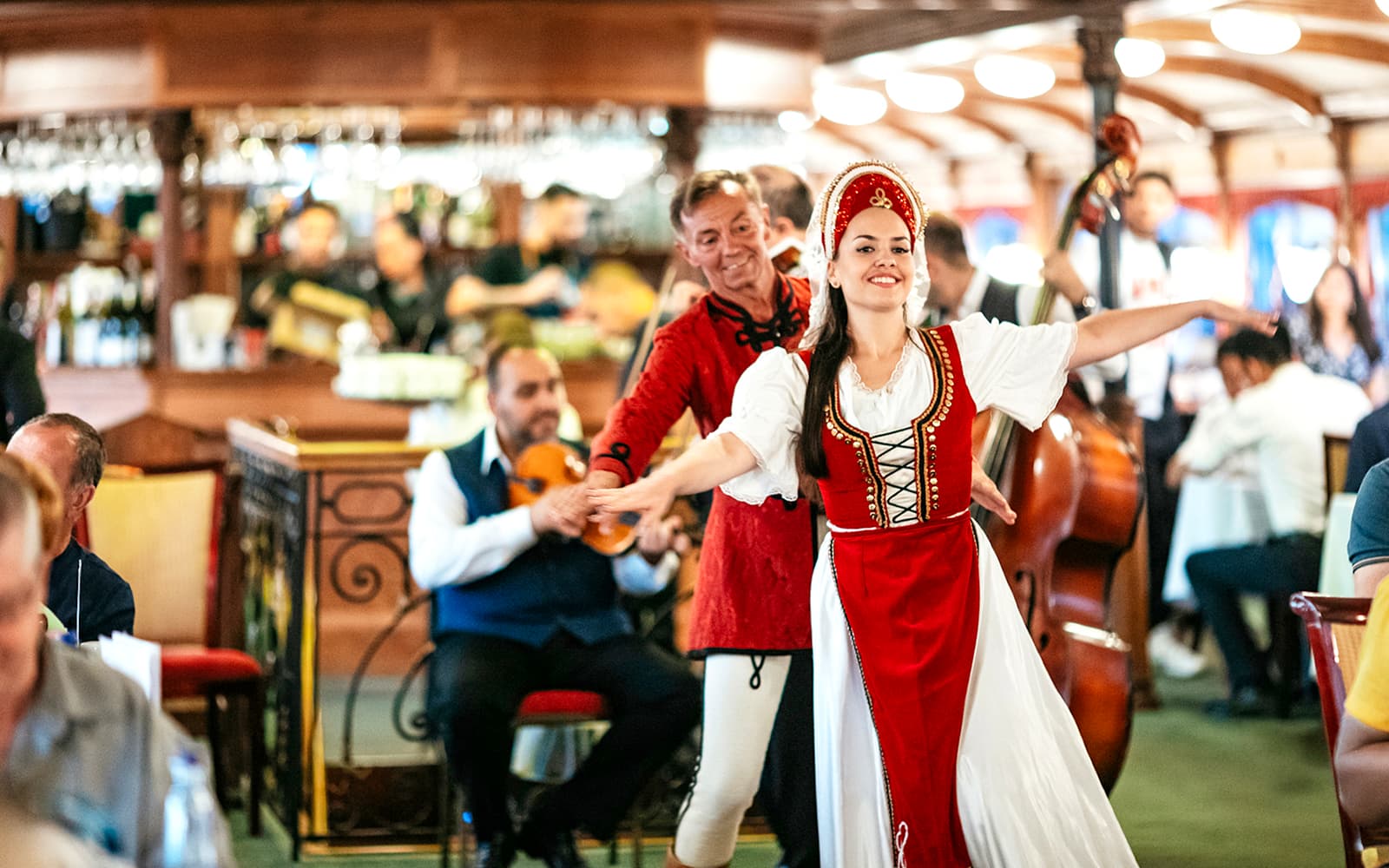New Year’s Eve Cruise in Budapest with 5-Course Dinner, Drinks & Live Music