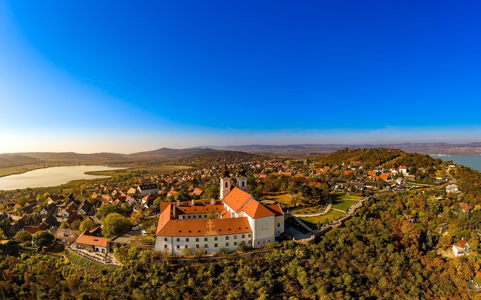 9-Hour Guided Tour of Lake Balaton & Tihany Peninsula with Cruise & Round-Trip Transfers tickets in Budapest - Highlights | TickYourList