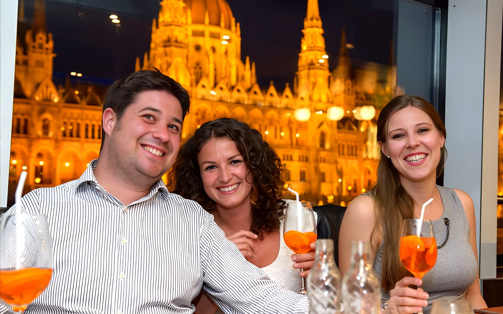 Budapest Danube River Cocktail Cruise with Live Music tickets in Budapest - Features | TickYourList