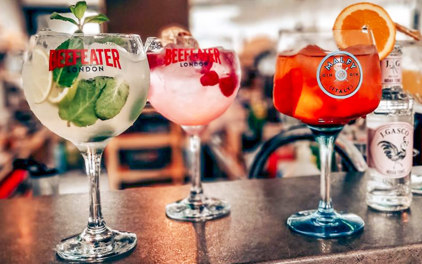 Budapest: Gin & Tonic Cocktail Cruise tickets in Budapest - Attractions | TickYourList