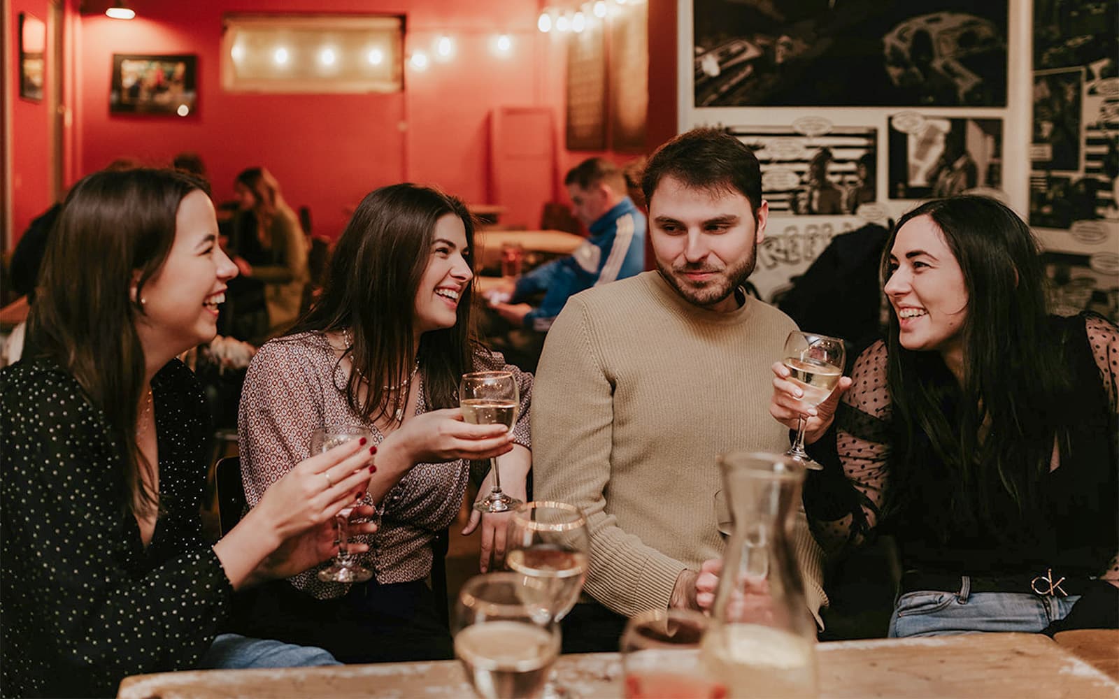 Budapest Tipsy Tour: Pub Crawl with Local Guide