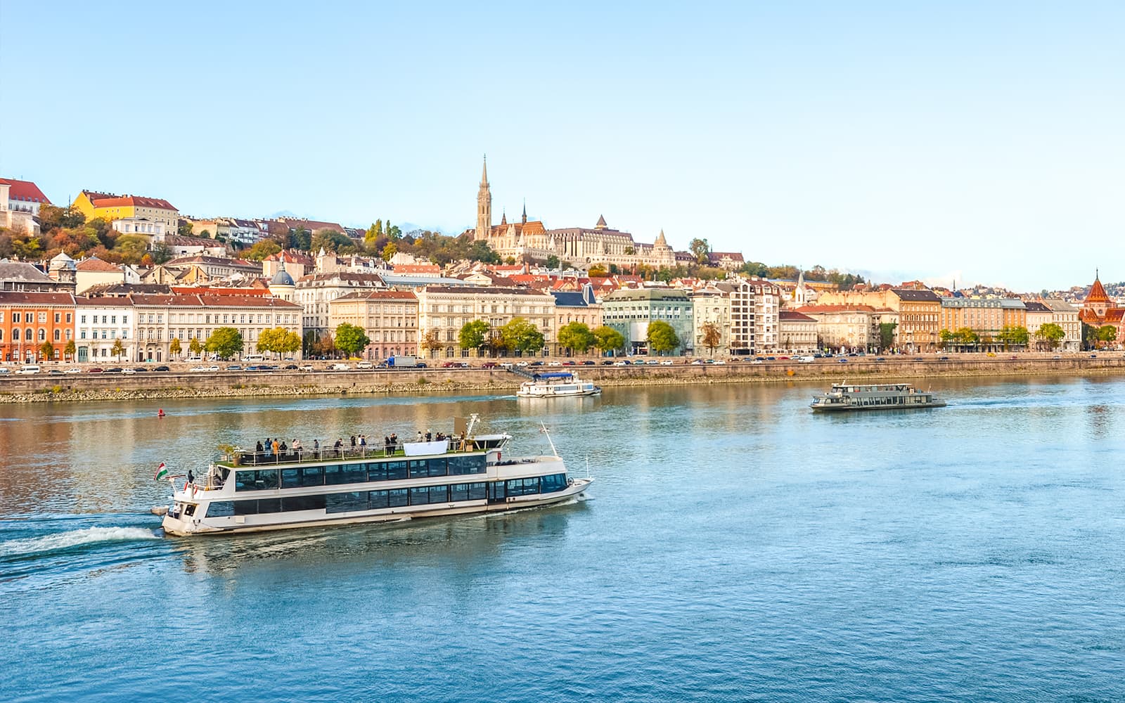 Combo: Budapest Hop-On Hop-Off Bus Tour + Danube River Cruise tickets in Budapest - Features | TickYourList