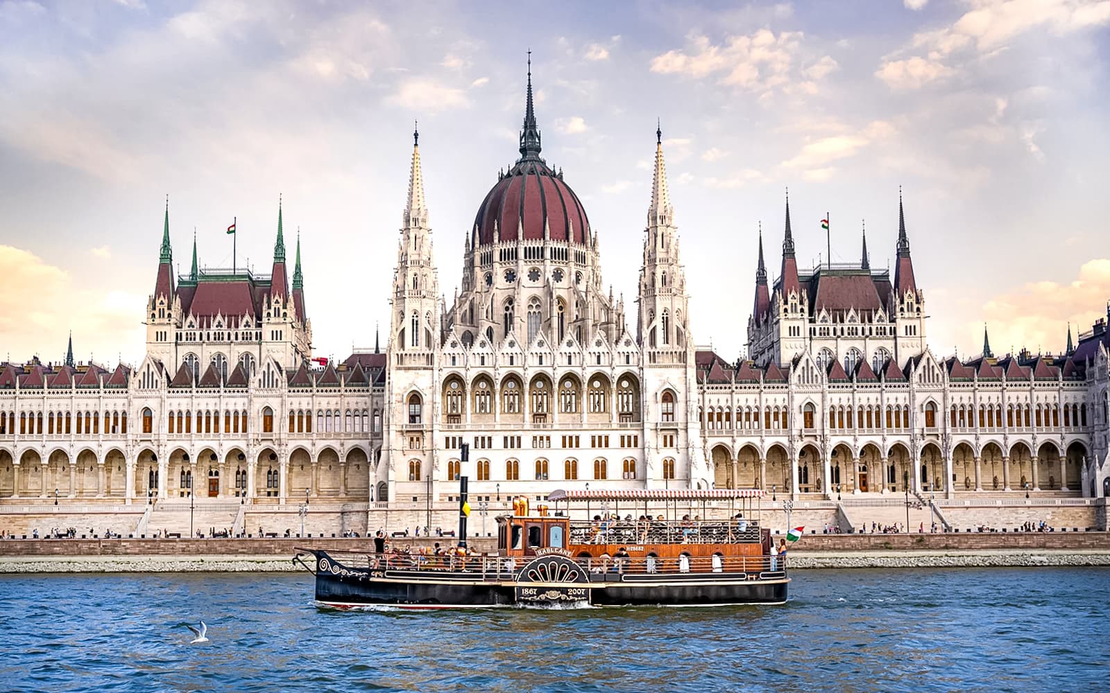 Budapest Danube River Cruise in a Historic Paddle Steamer tickets in Budapest - Features | TickYourList