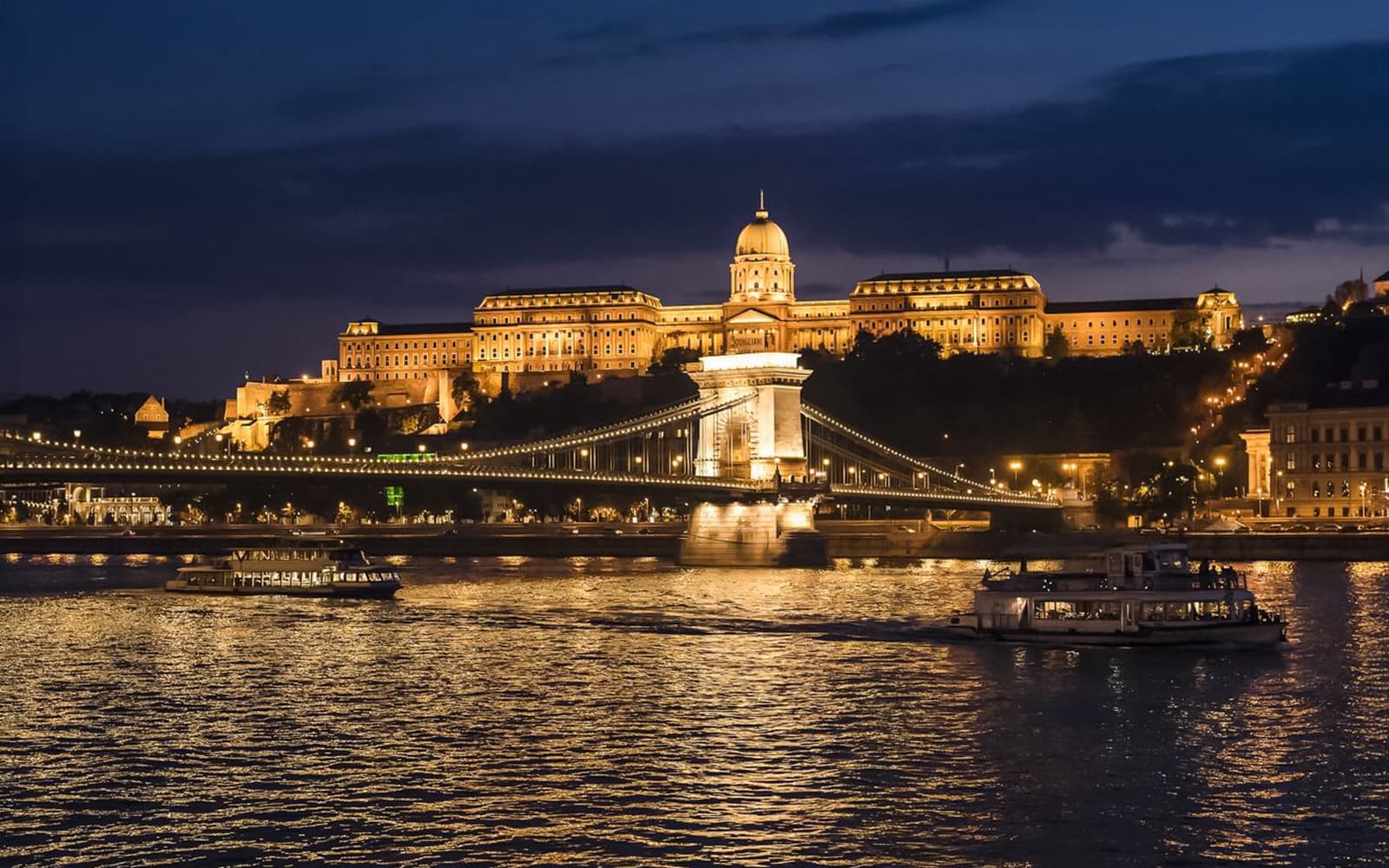 Budapest Danube River Dinner Cruise with Drinks & Live Music tickets in Budapest - Features | TickYourList